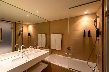 Twin Guest Room