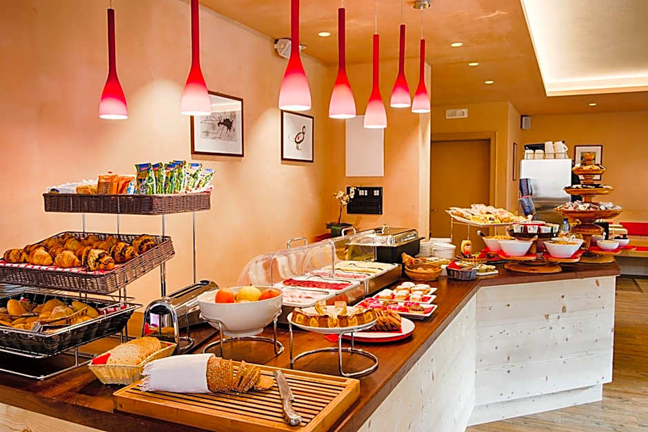 Francesin Active Hotel