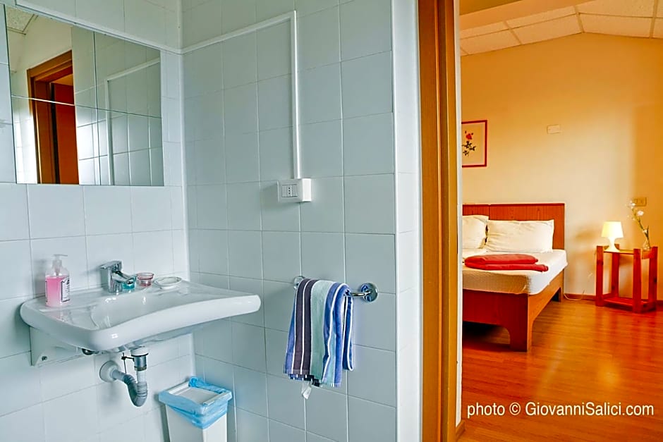 SANTANGELA Hostel & Rooms