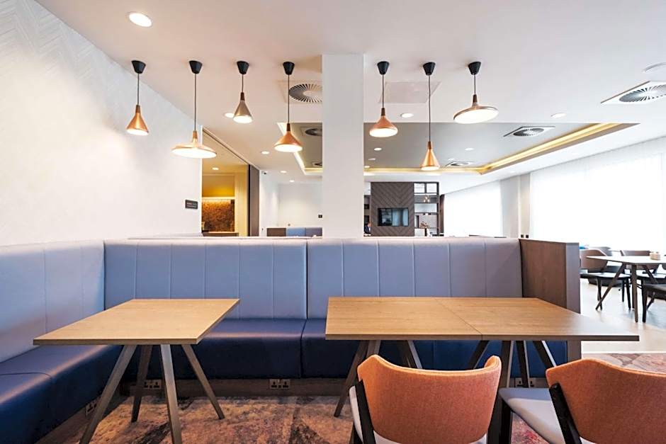 Hampton By Hilton Aberdeen Airport