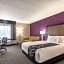 La Quinta Inn & Suites by Wyndham Salem