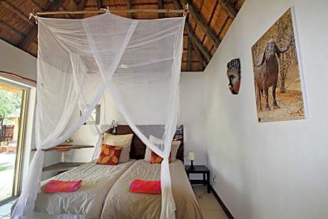 Twin Chalet - Elephant