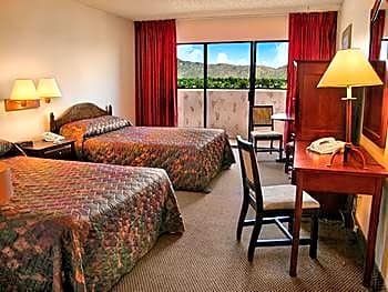 Four Points by Sheraton Phoenix South