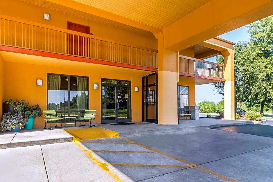 Quality Inn Charleston I-57