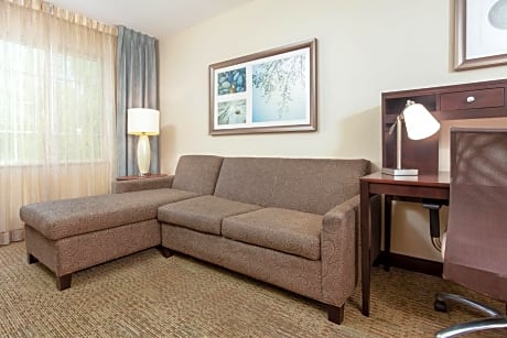 One-Bedroom King Suite - Mobility Accessible