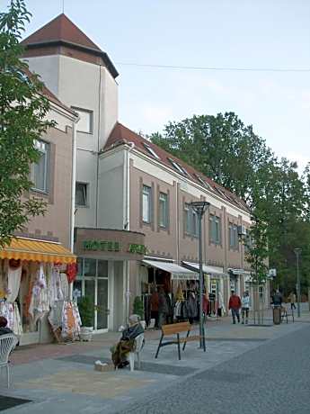 One-Bedroom Apartment - Side Building