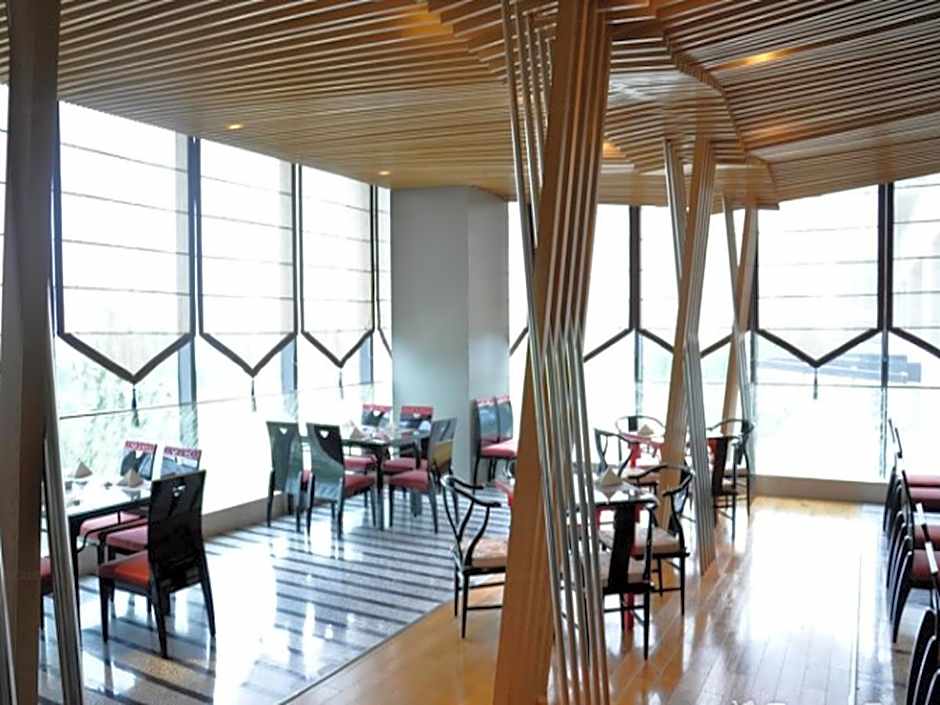 Worldhotel Grand Juna Hotel