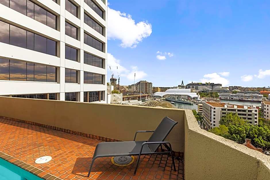 Metro Apartments on King