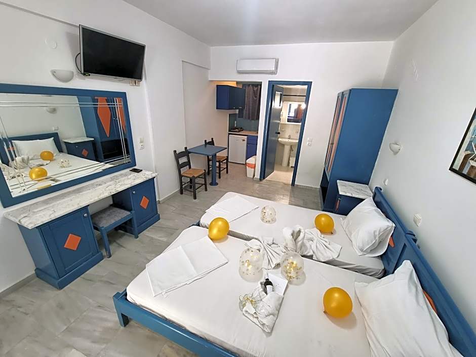 Leonidas Studios & Apartments