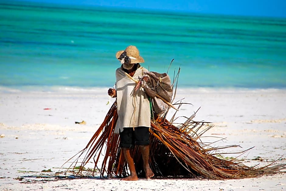 Makuti Beach Bungalows