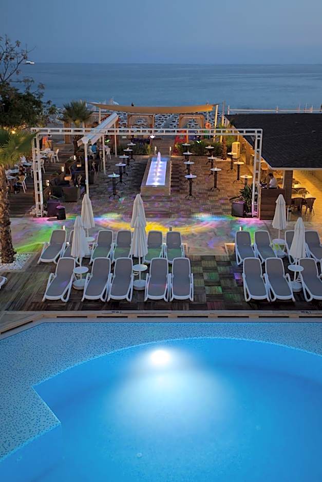 Xperia Saray Beach Hotel