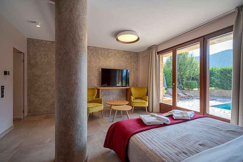 Evritos Villas & Suites with pool