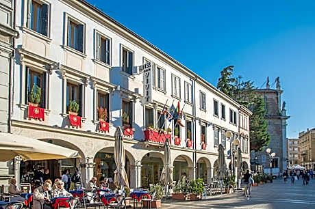 Hotel Vivit ***S