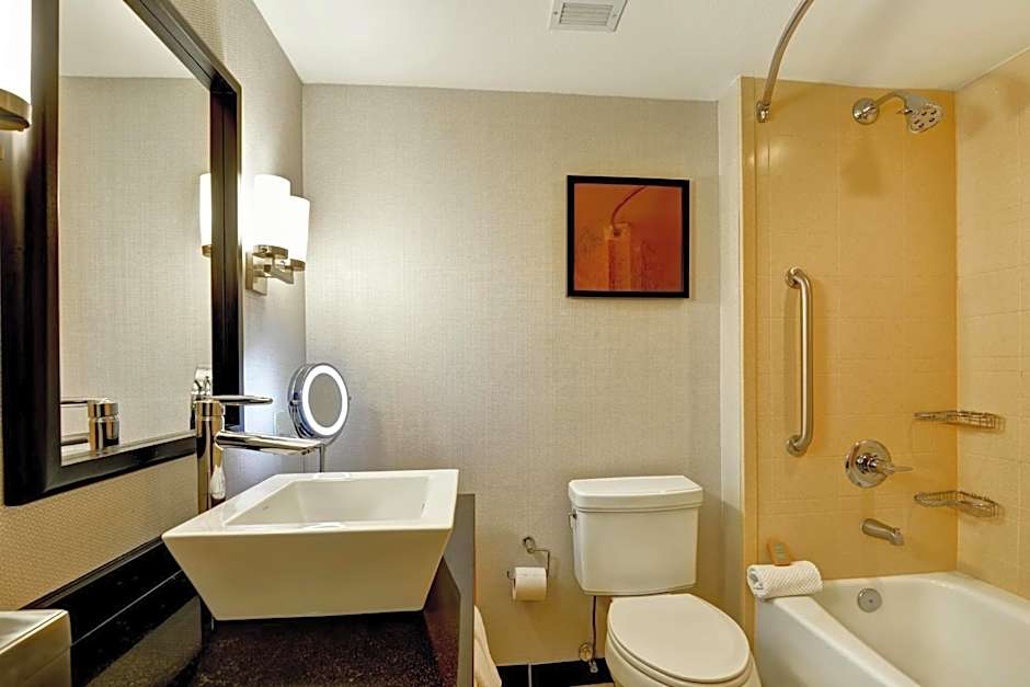 DoubleTree By Hilton Hotel Baton Rouge