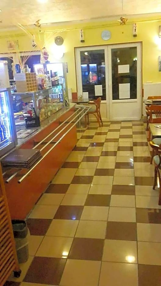 Grill Terasz Étterem és Szálláshely