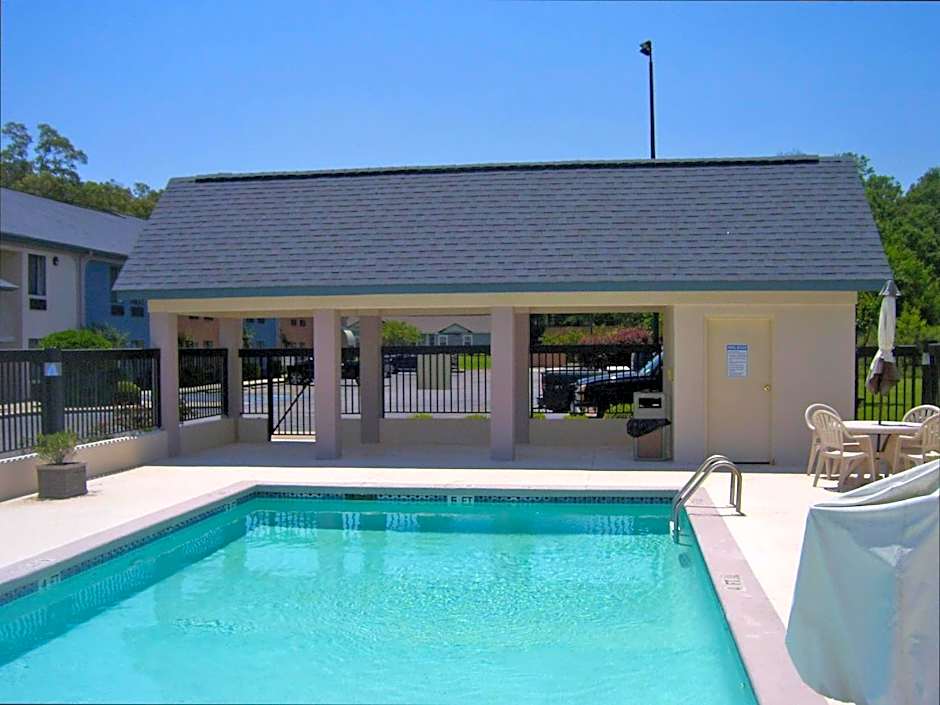 Americas Best Value Inn & Suites Bastrop