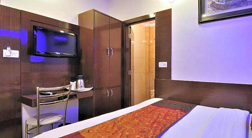 Hotel Nirmal Mahal by Check In Room