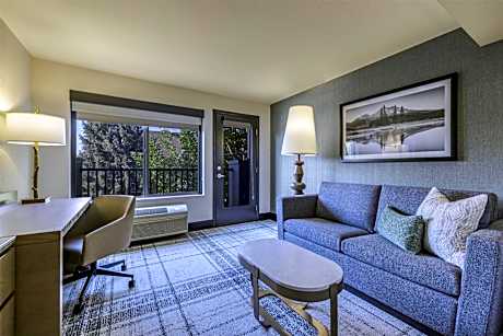 King Room with Balcony