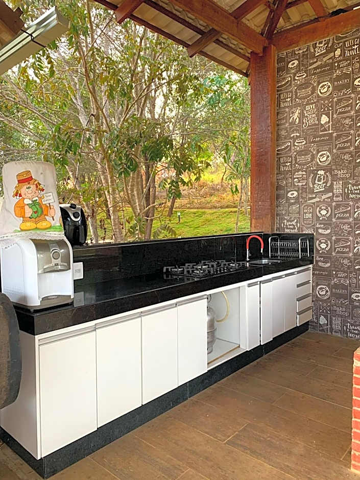 Chalé defronte Lagoa na Serra do Cipó próximo a Cachoeira Grande, Cachoeira do Pedrão e Cachoeira Véu da Noiva