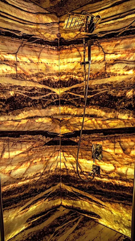 Elika Cave Suites & Spa