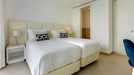 Three-Bedroom Terrace