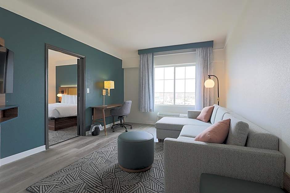 La Quinta Inn & Suites by Wyndham Sherman