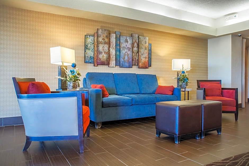 Comfort Inn West Rochester