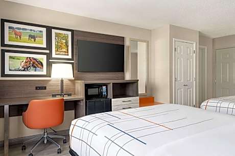 Double Room with Two Double Beds - Disability Access