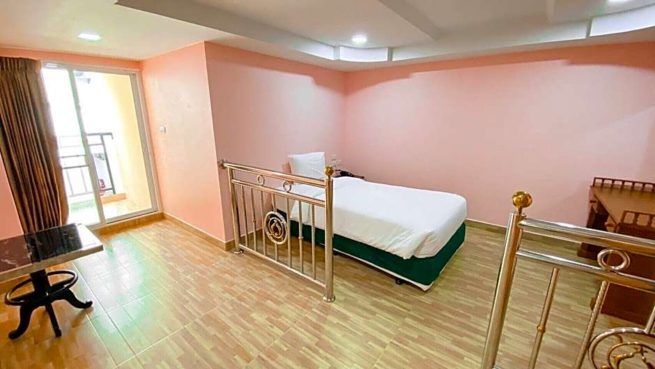 A.A. Pattaya Golden Beach Hotel