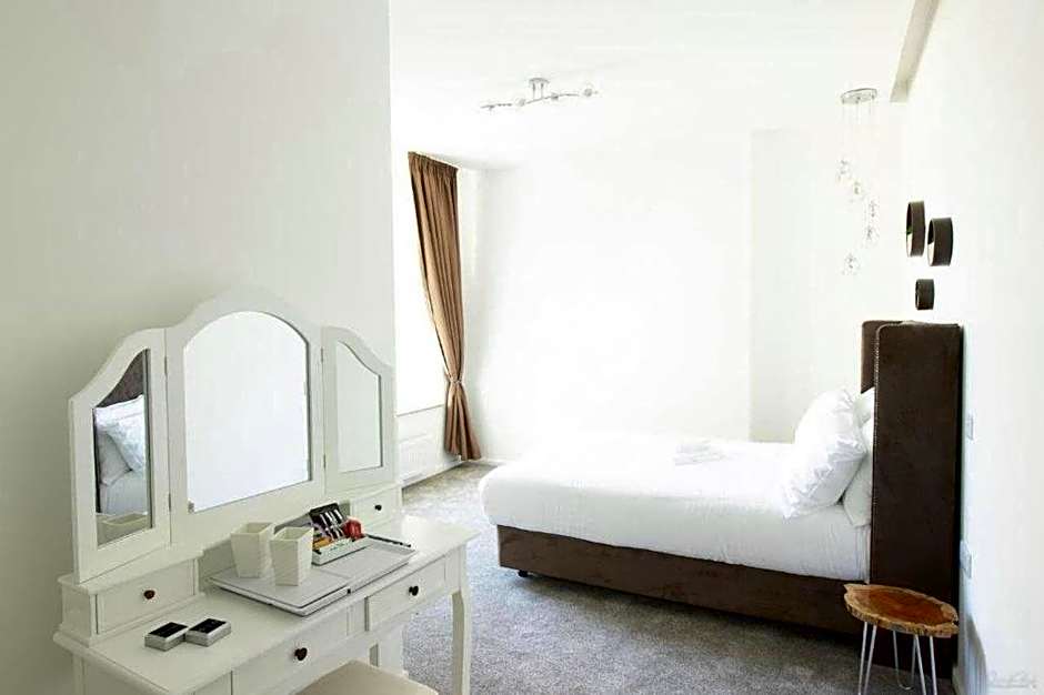 OYO Newquay Beach Hotel