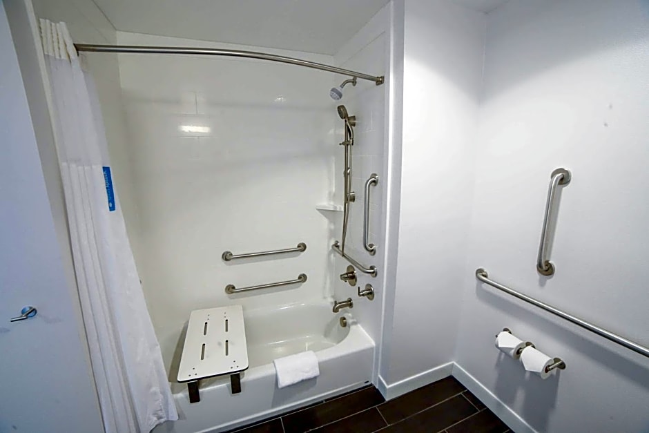 Hampton Inn By Hilton & Suites Forest City