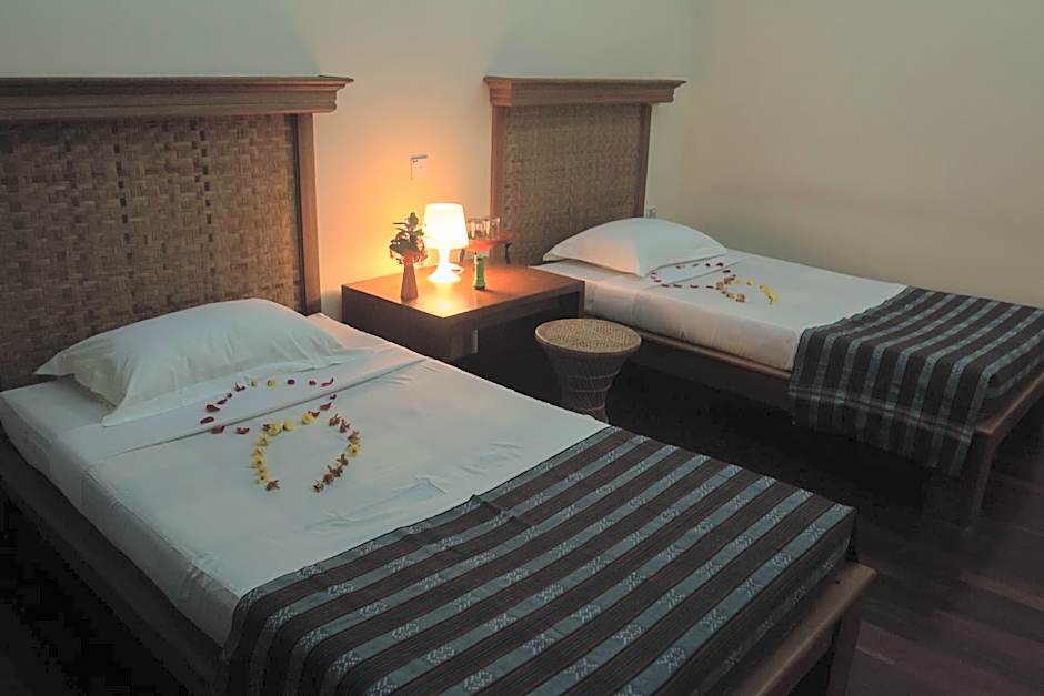 Golden Sunrise Hotel