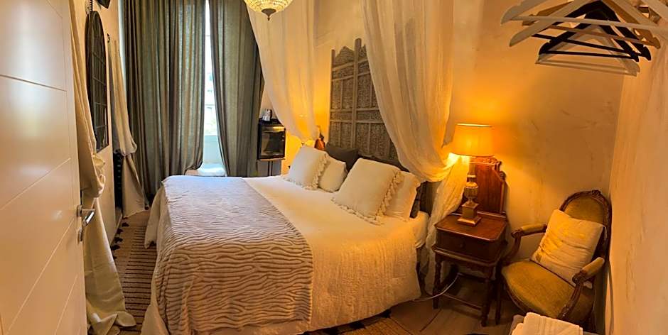 Les Chambres de Amelie B&B