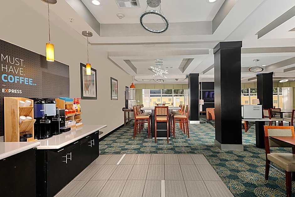 Holiday Inn Express & Suites Houston Northwest-Brookhollow By IHG