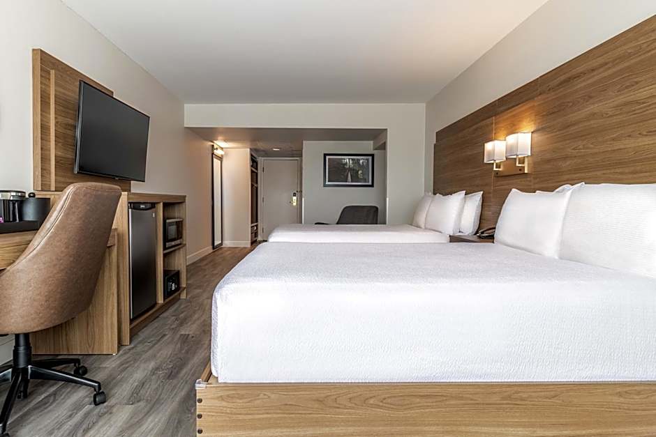 Atrium Hotel Vancouver