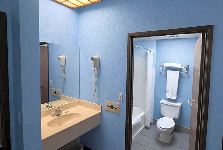 Woodland Inn and Suites Extended Stay