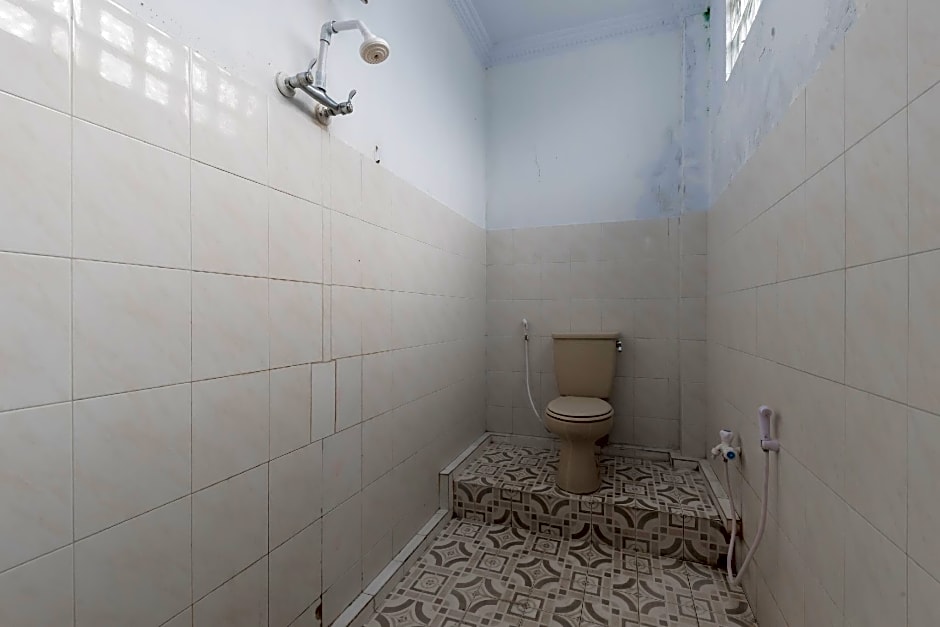 RedDoorz Syariah near Taman Kota Kuningan