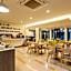 De Hug Hotel and Residence