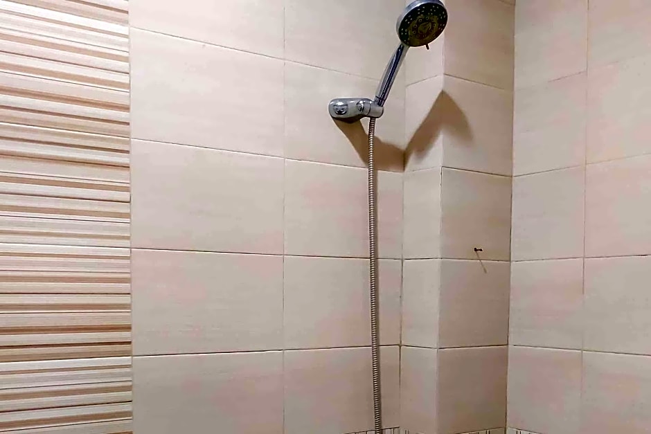 Avalon Karawaci Mitra RedDoorz