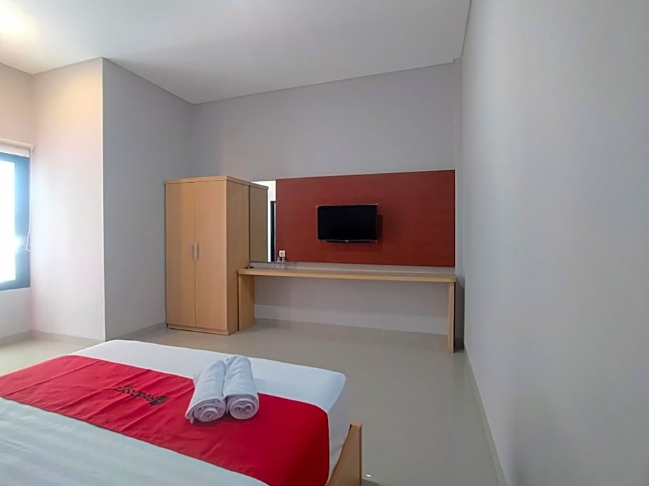 RedDoorz Syariah near Alun Alun Tegal 2