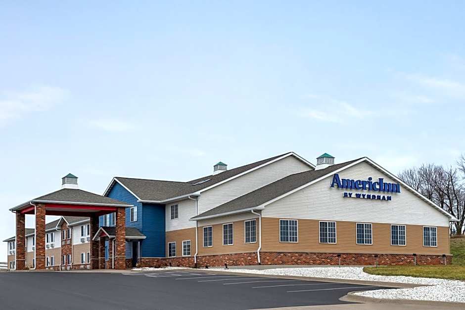 AmericInn by Wyndham Williamsburg