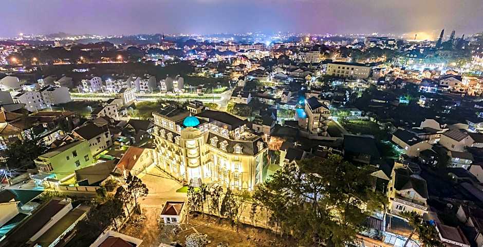 Nature Hotel - Pham Hong Thai