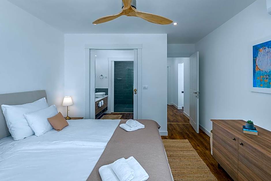 Photo 1 of 7 of Villa, Beachside