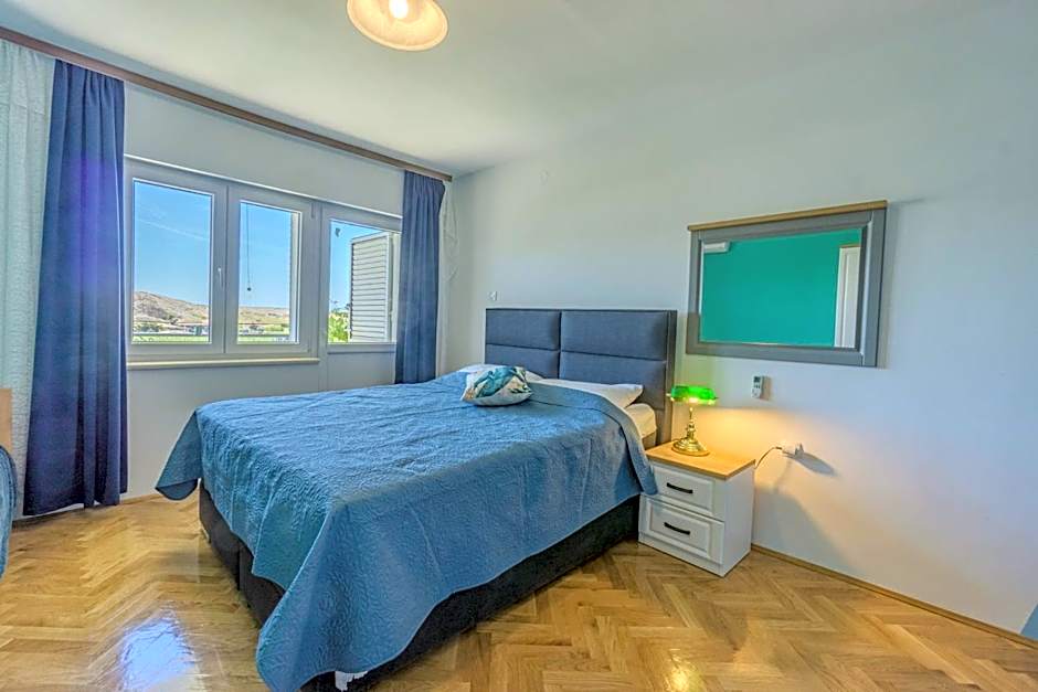 House Violet with seaview