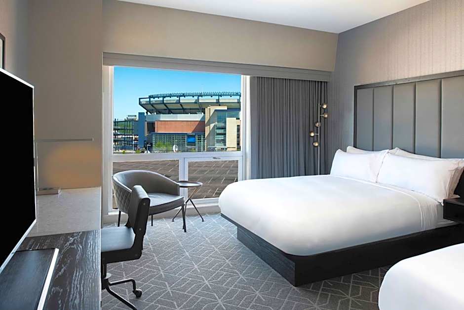 Renaissance by Marriott Boston Patriot Place Hotel
