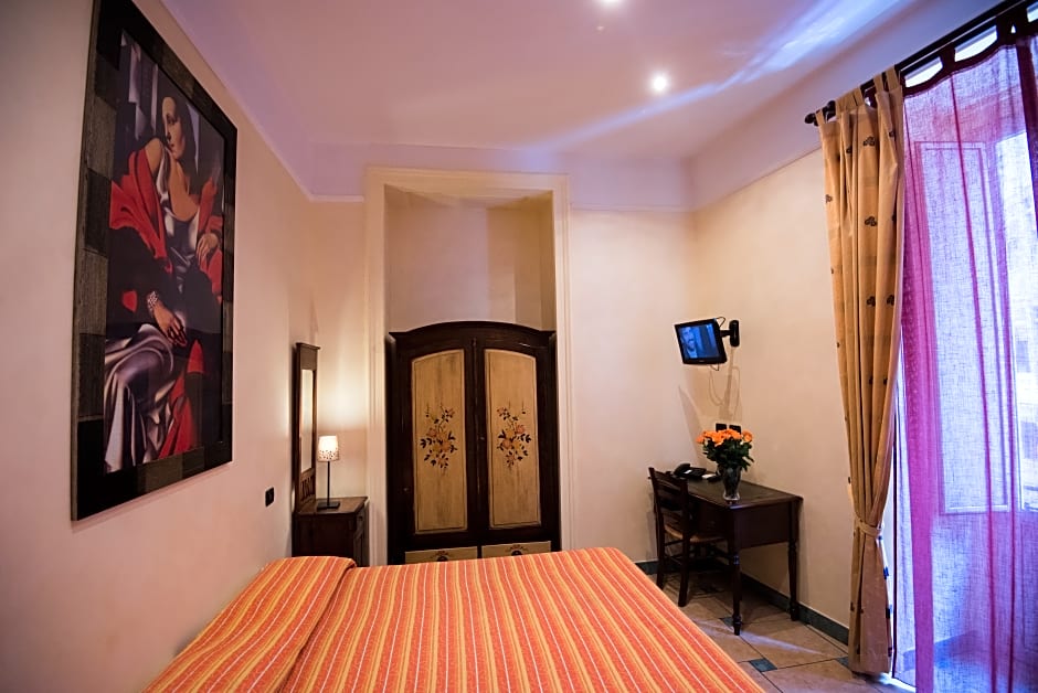 Photo 1 of 3 of 1 Double Bed or 2 Beds, Balcony