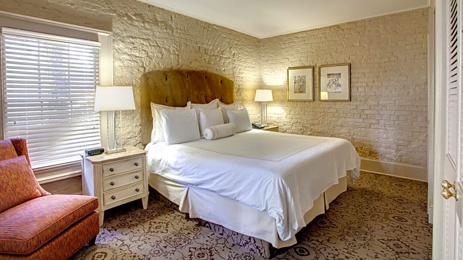 Dauphine Orleans Hotel