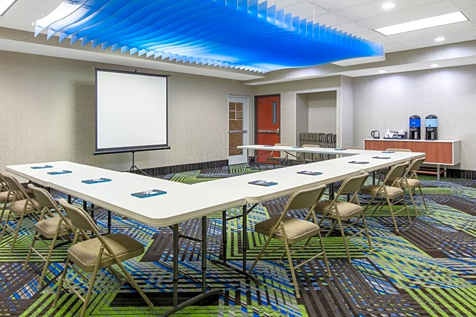 Holiday Inn Express Hotel & Suites Seaside Convention Center By IHG