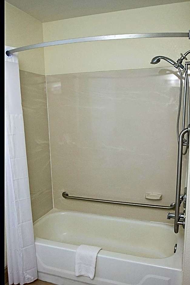 Days Inn by Wyndham Greenville