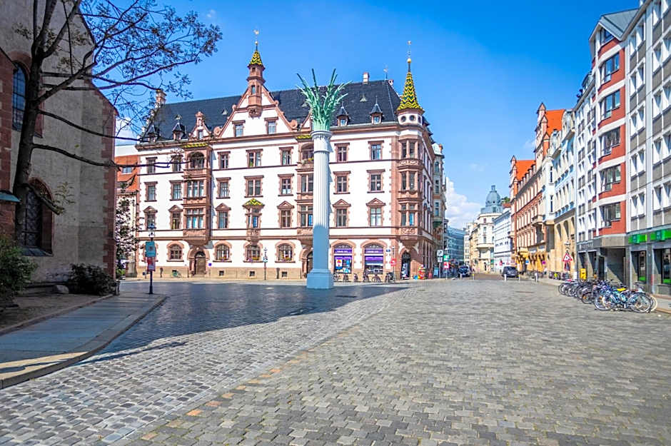 Capri by Fraser Leipzig